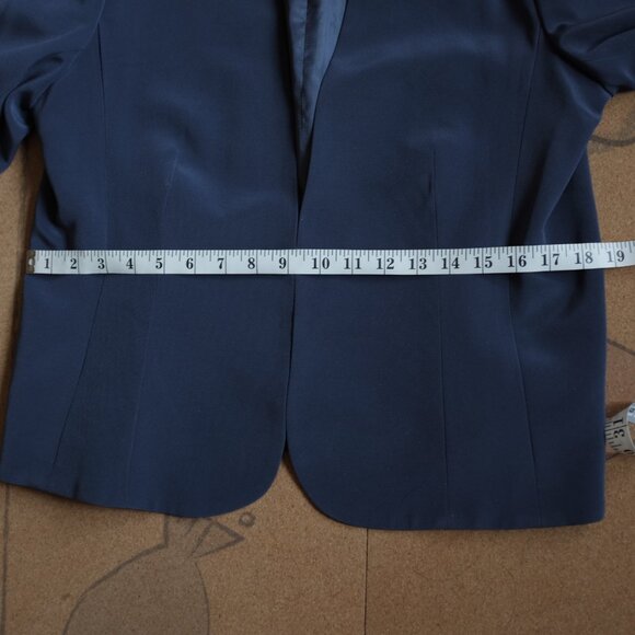 Obsessions Couture three pieces purple set with Rosette details made in Canada - Picture 12 of 16